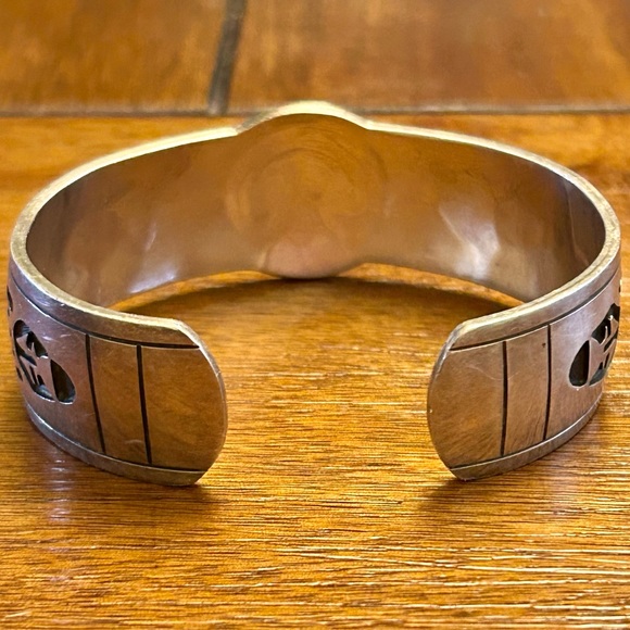 Man In The Maze with Bear Claws Sterling Silver Cuff Bracelet.  Vintage. - Picture 3 of 16